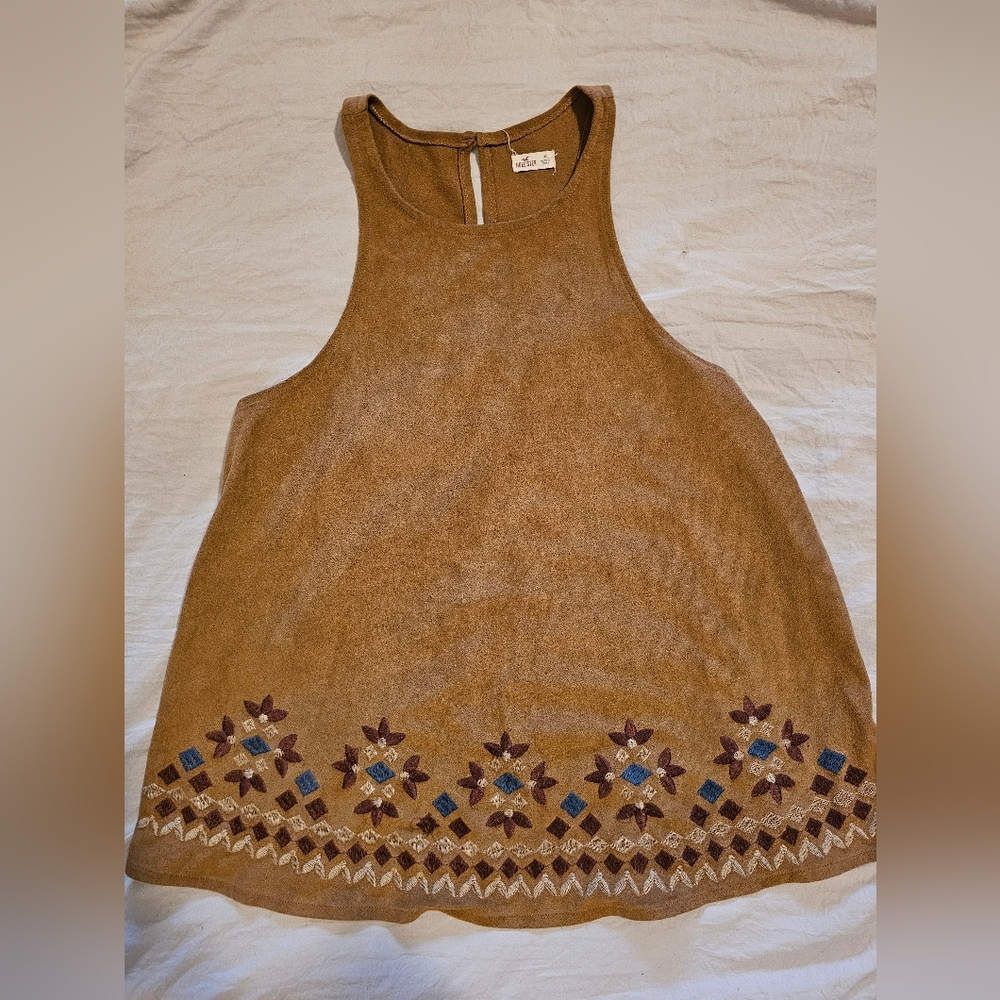 Hollister Top- Medium